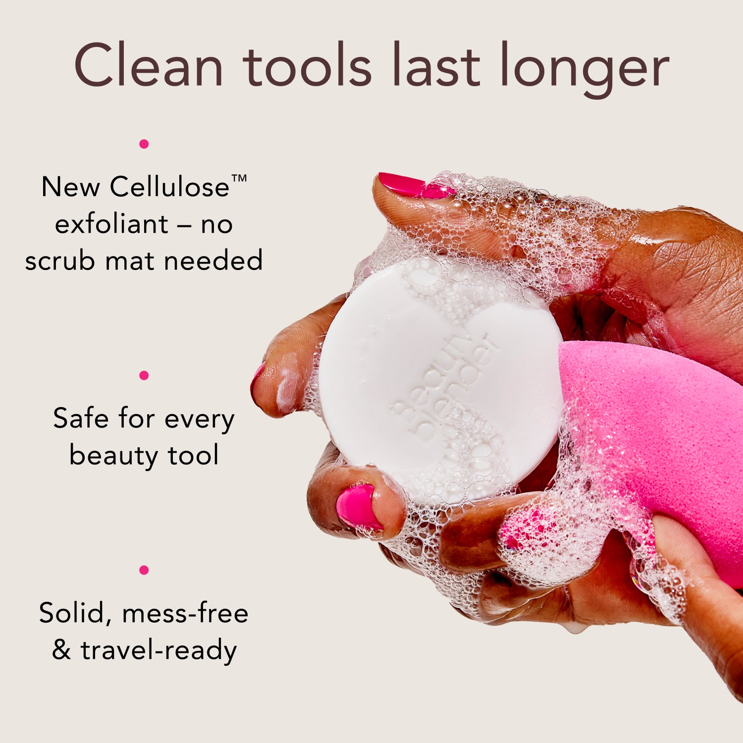 Beautyblender Tool Scrub Sapone spugne e pennelli