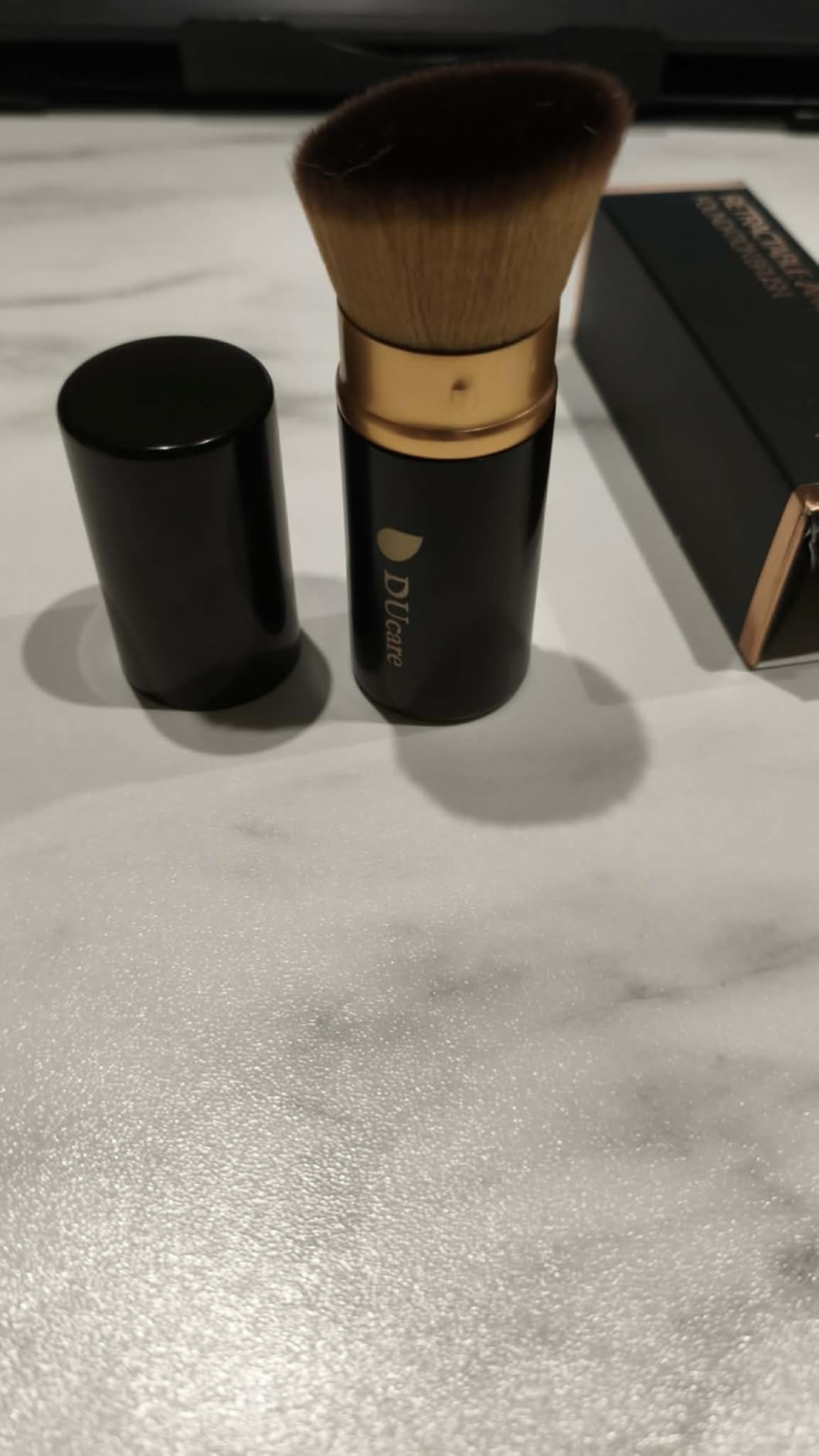 DUcare pennello fondotinta kabuki retrattile nero