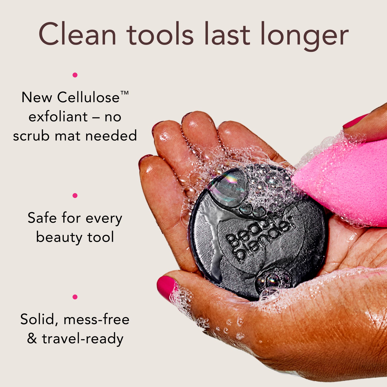 Beautyblender Tool Scrub Sapone spugne e pennelli