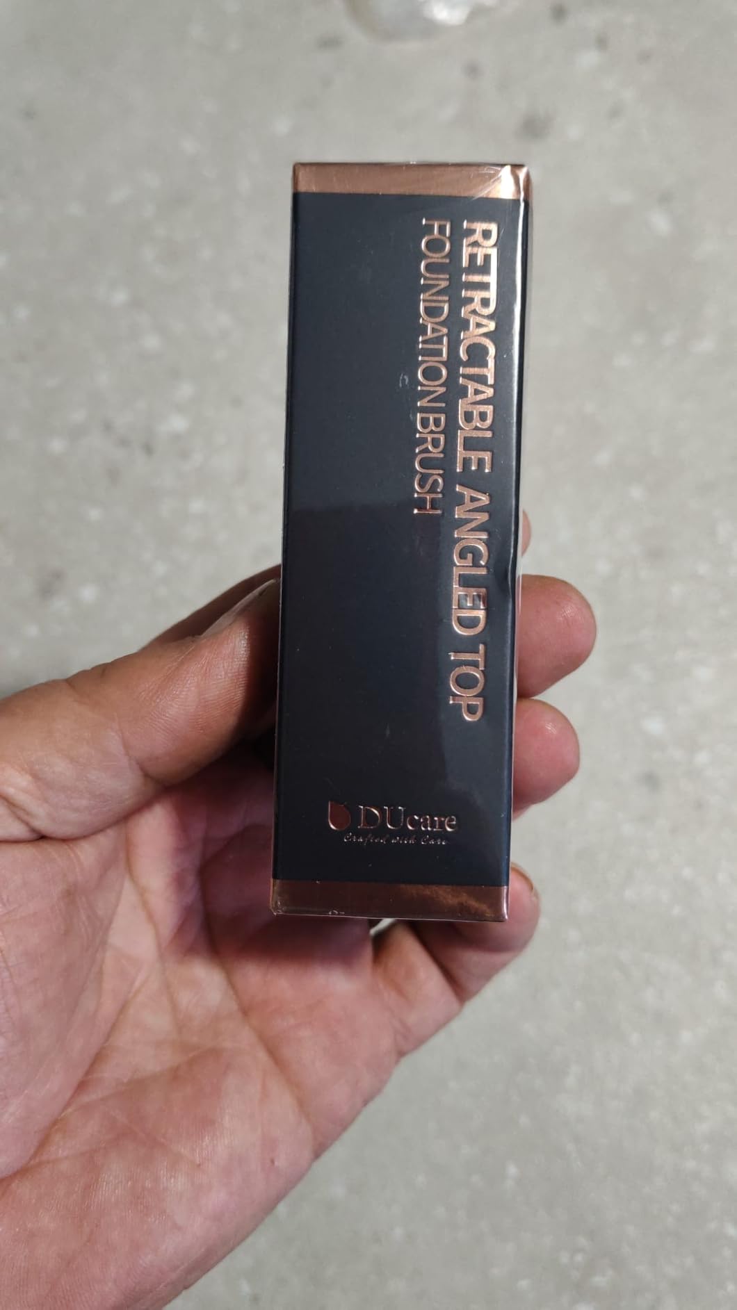 DUcare pennello fondotinta kabuki retrattile nero