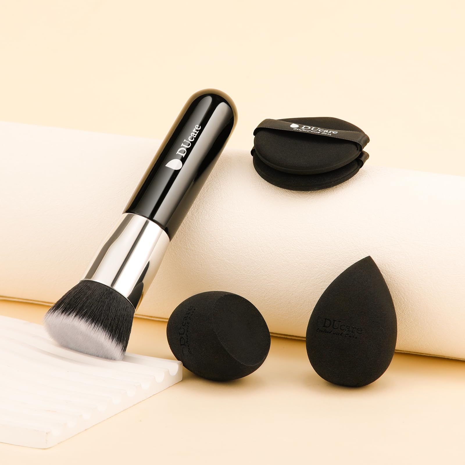 DUcare Set Spugne Trucco 4 Pezzi con Pennello Fondotinta