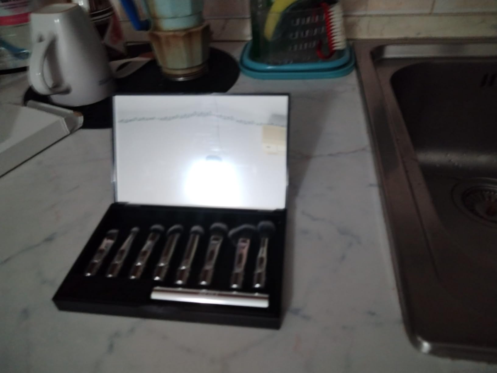 BEILI Set 8 Pennelli Trucco Viaggio Argento con Specchio